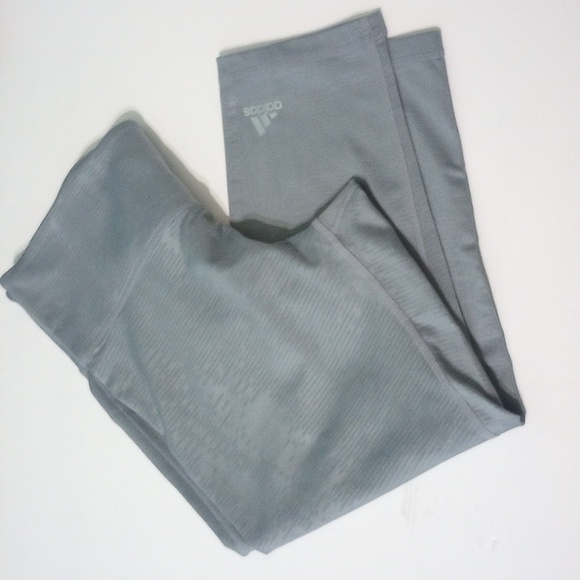 Adidas Climate Ultimate Mid-rise 3/4 Gray Crop Leggings - Picture 4 of 11